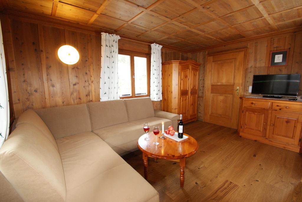 Haus Landbrugg Apartment Lech am Arlberg Ruang foto