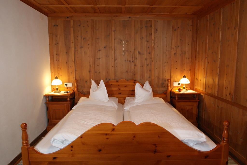 Haus Landbrugg Apartment Lech am Arlberg Ruang foto