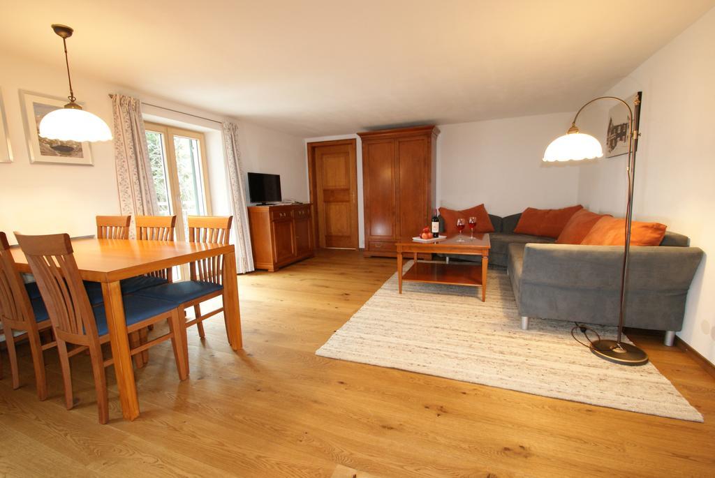 Haus Landbrugg Apartment Lech am Arlberg Ruang foto