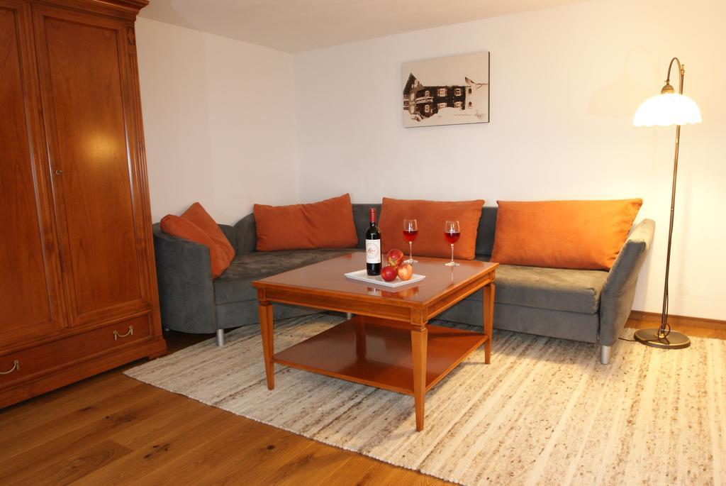 Haus Landbrugg Apartment Lech am Arlberg Ruang foto