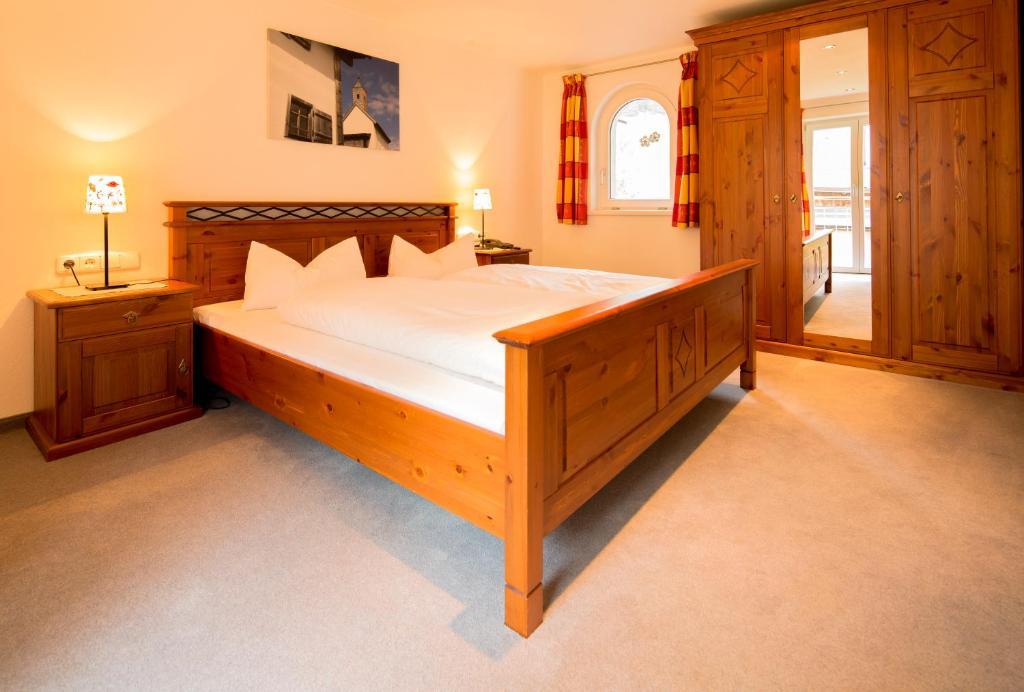 Haus Landbrugg Apartment Lech am Arlberg Ruang foto