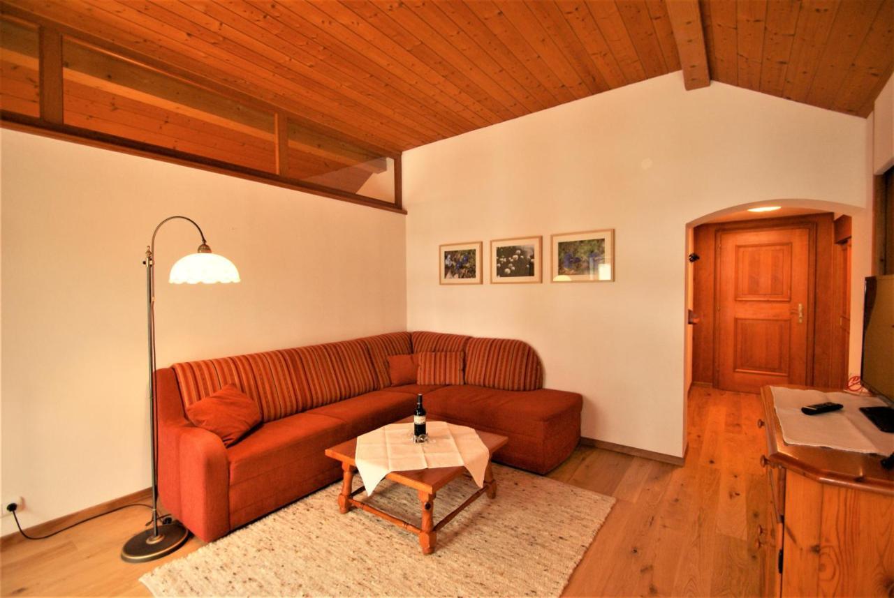 Haus Landbrugg Apartment Lech am Arlberg Ruang foto